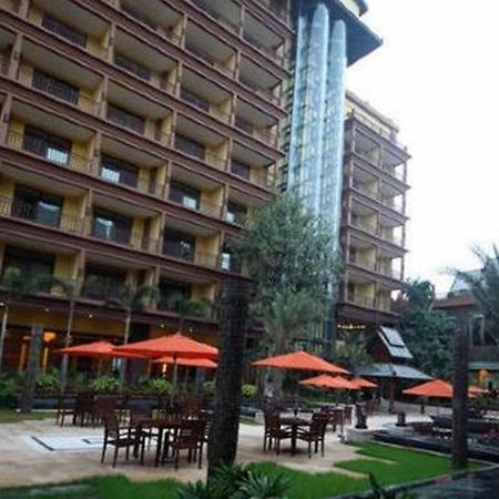 Hotel Ramada Plaza Xishuangbanna Zewnętrze zdjęcie