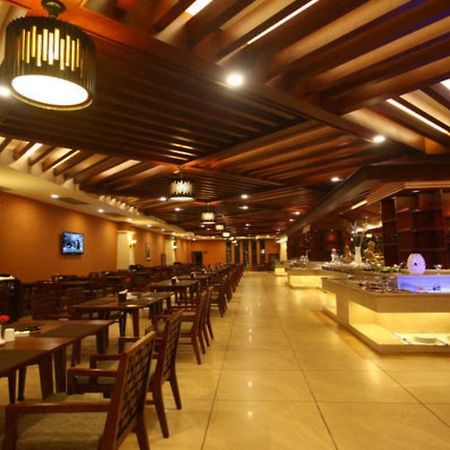 Hotel Ramada Plaza Xishuangbanna Zewnętrze zdjęcie
