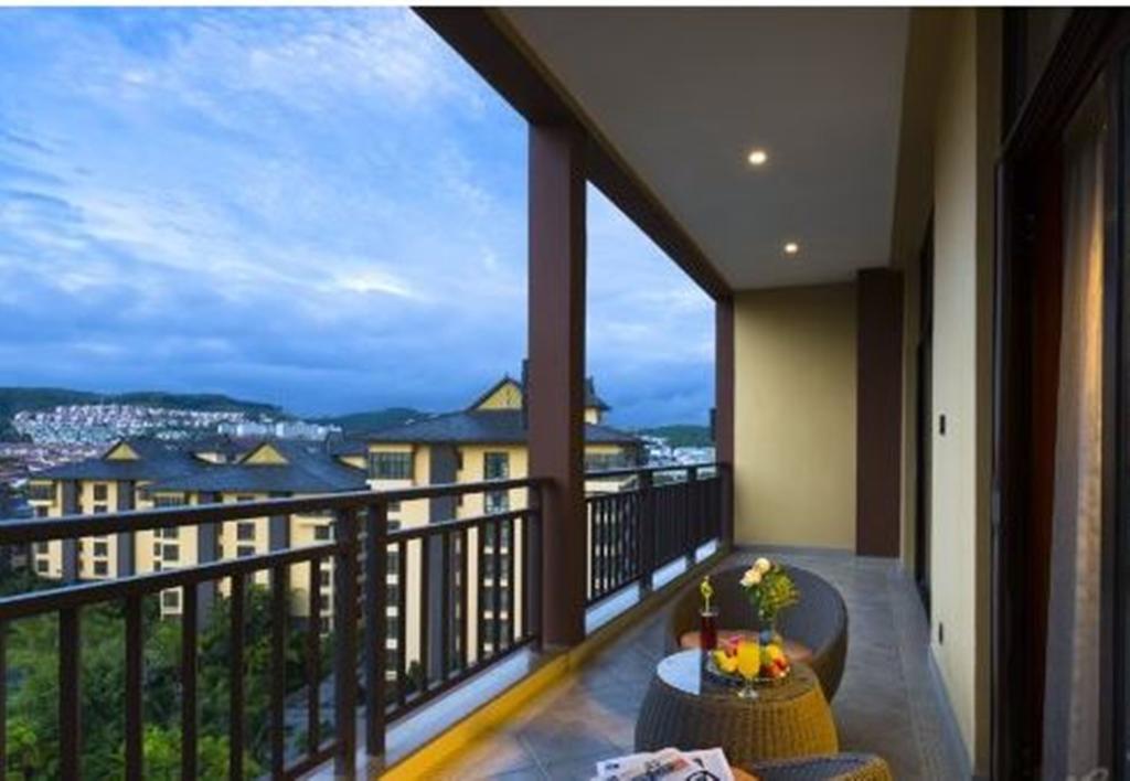Hotel Ramada Plaza Xishuangbanna Zewnętrze zdjęcie