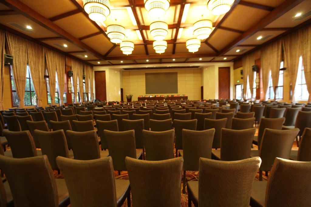 Hotel Ramada Plaza Xishuangbanna Zewnętrze zdjęcie